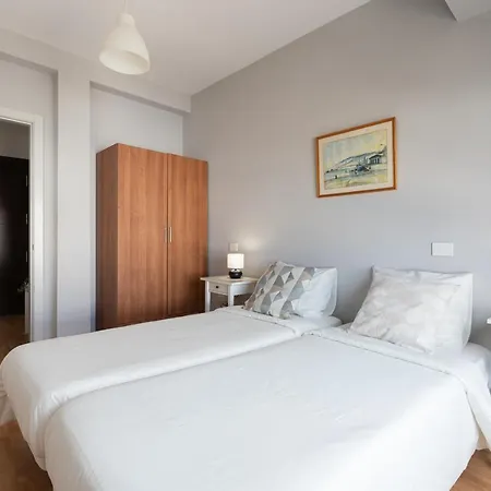 Homeforguest Two-bedroom In The Heart Of Triana דירה *